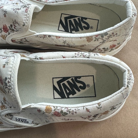 Vans Cream Floral Slip-On Sneakers - Picture 9 of 11